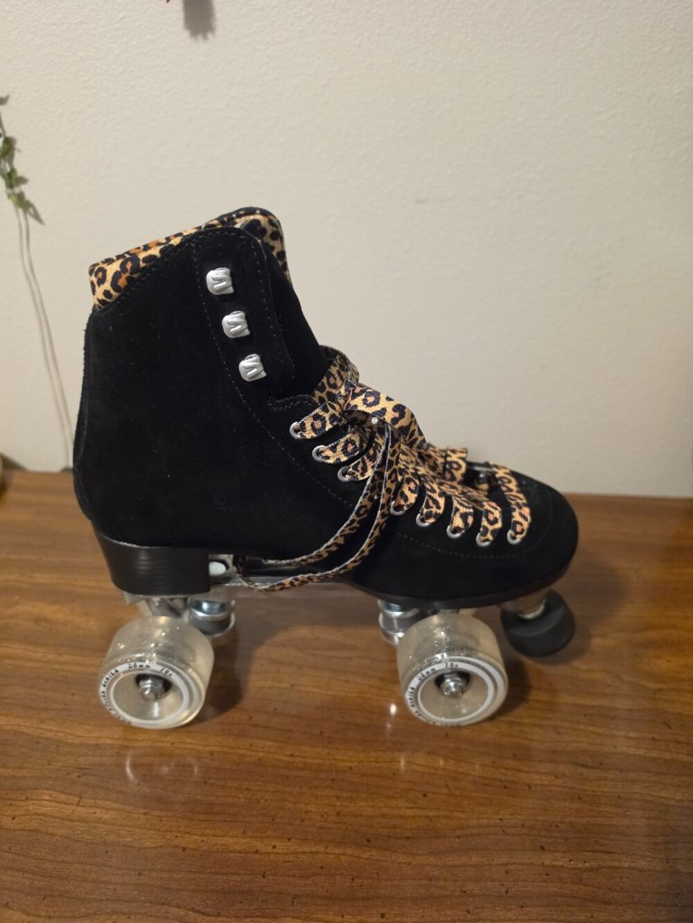 Moxi Panther Skates Size 7